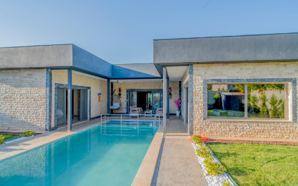Liora Villa